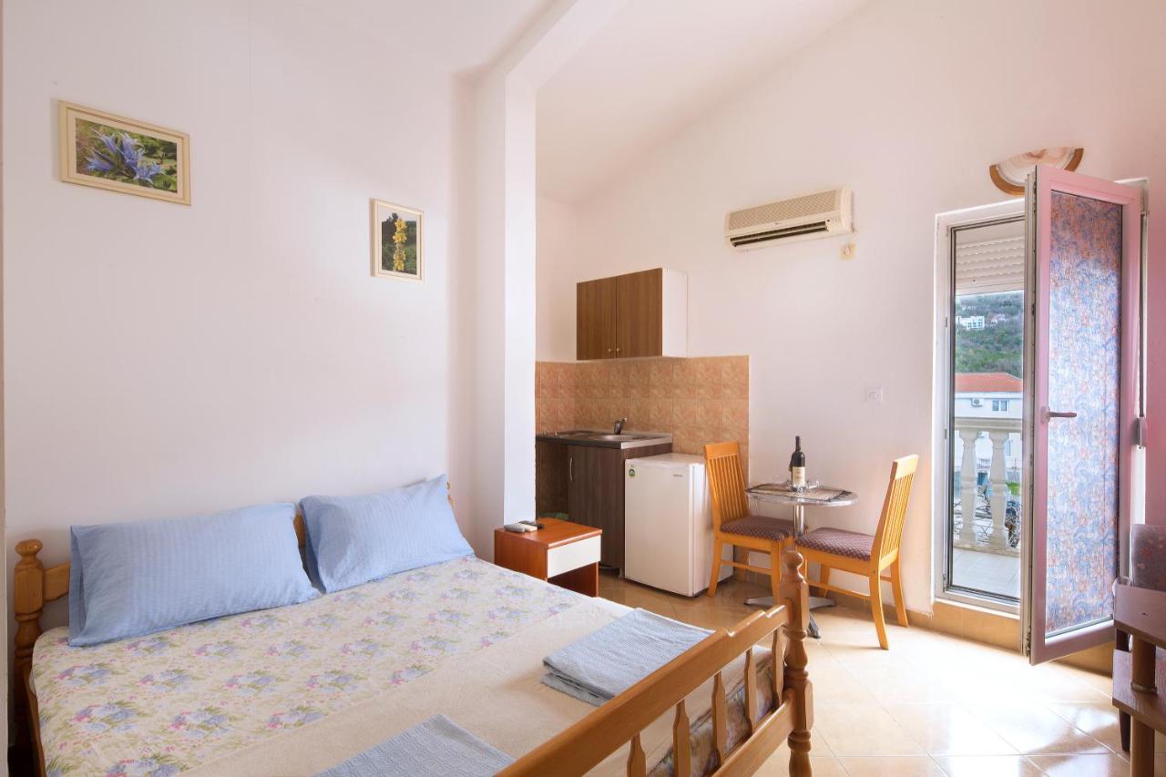 Apartment Antic