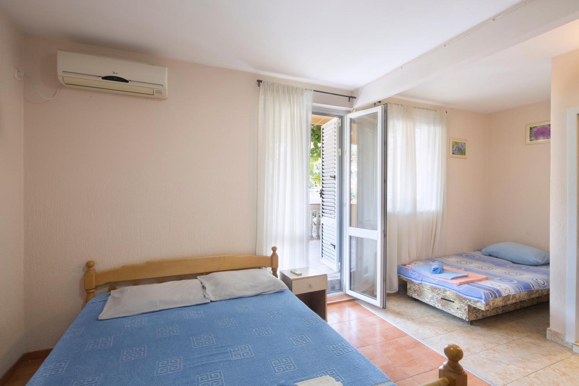 Apartment Antic