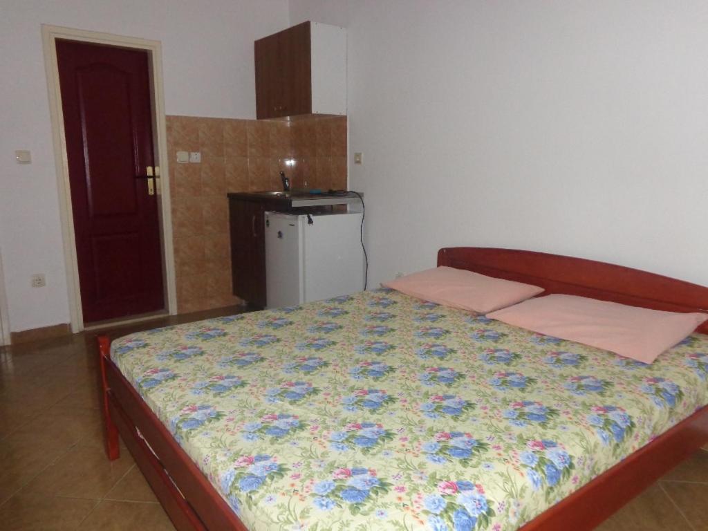 Antic Apartment *